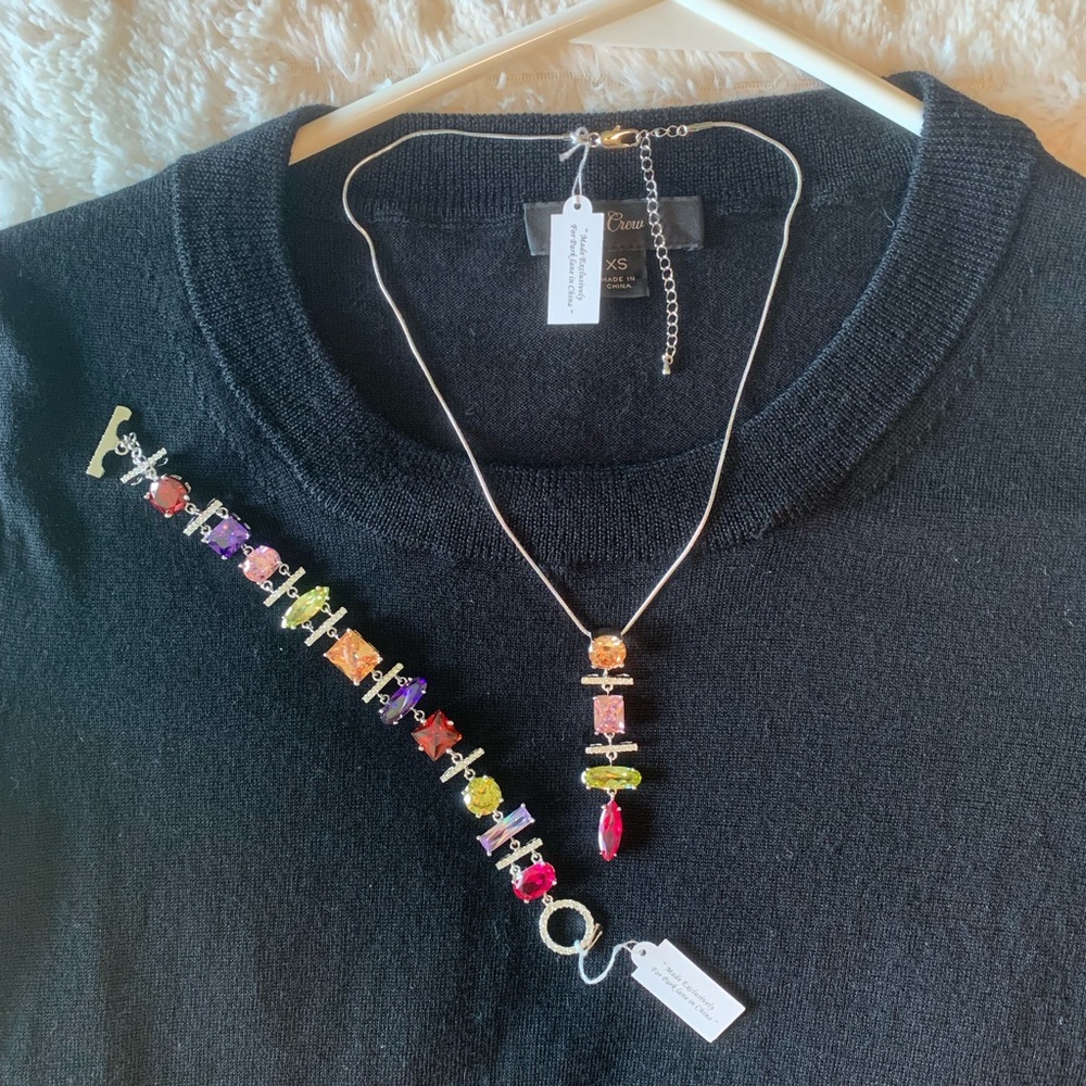 Necklace and bracelet set